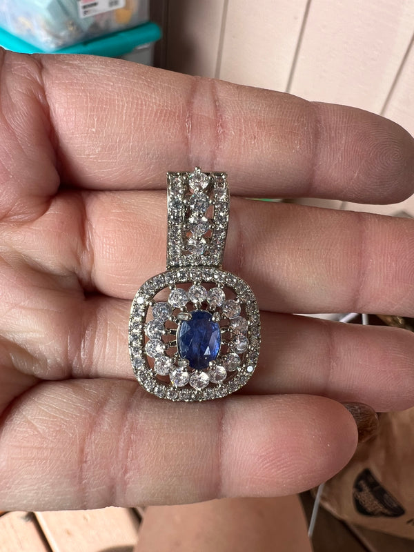 Natural Sapphire Pendant