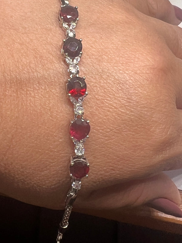 Natural Garner Bracelet