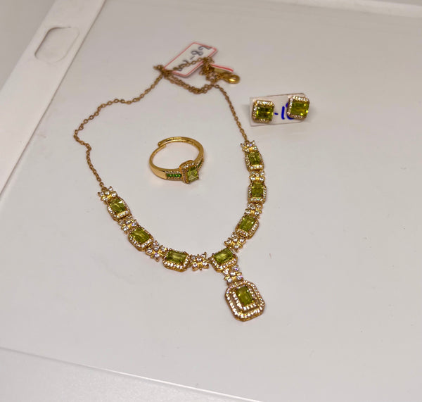 Natural peridot Necklase